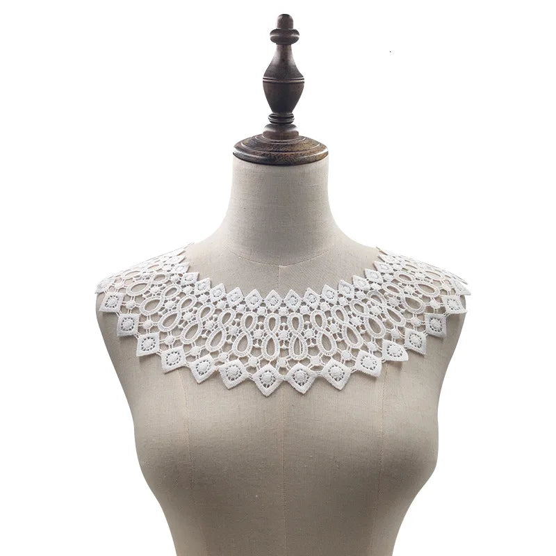 Lace organza collar