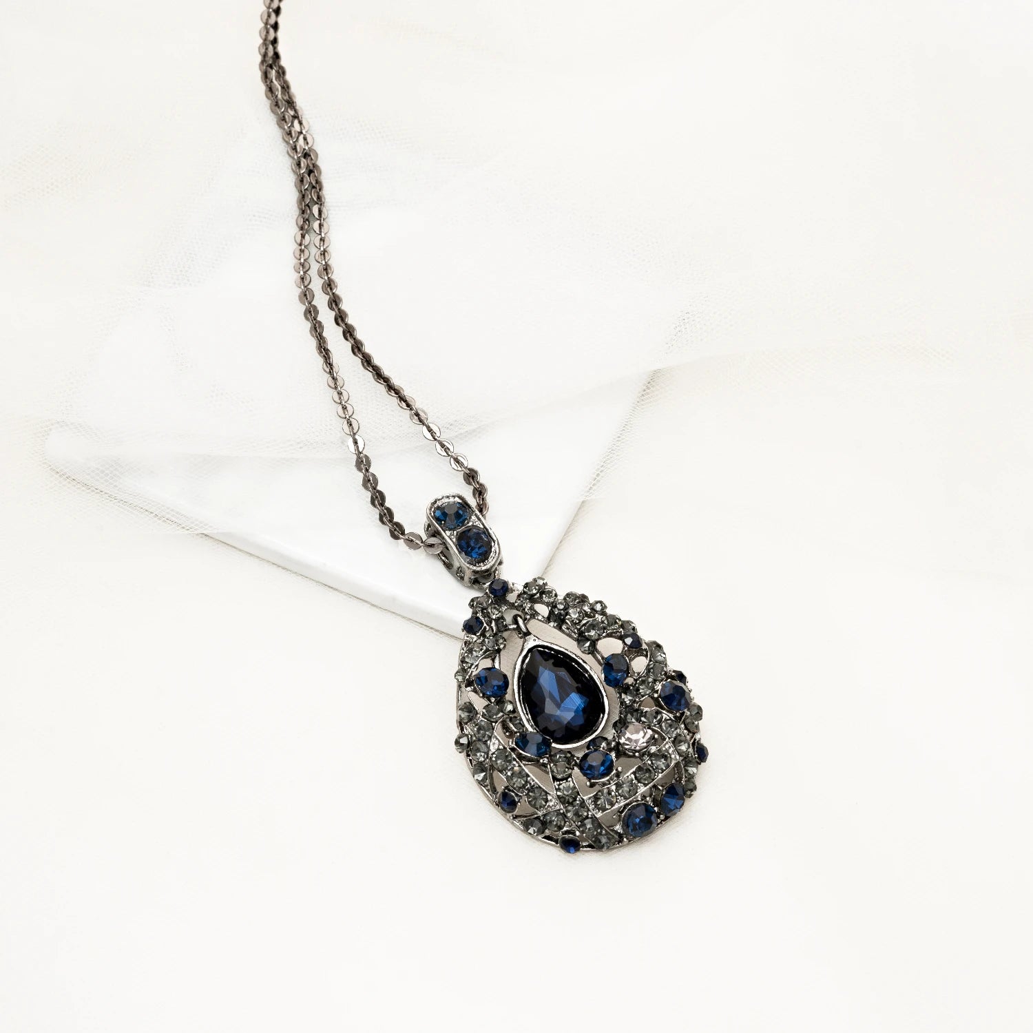 Vintage long pendant necklace