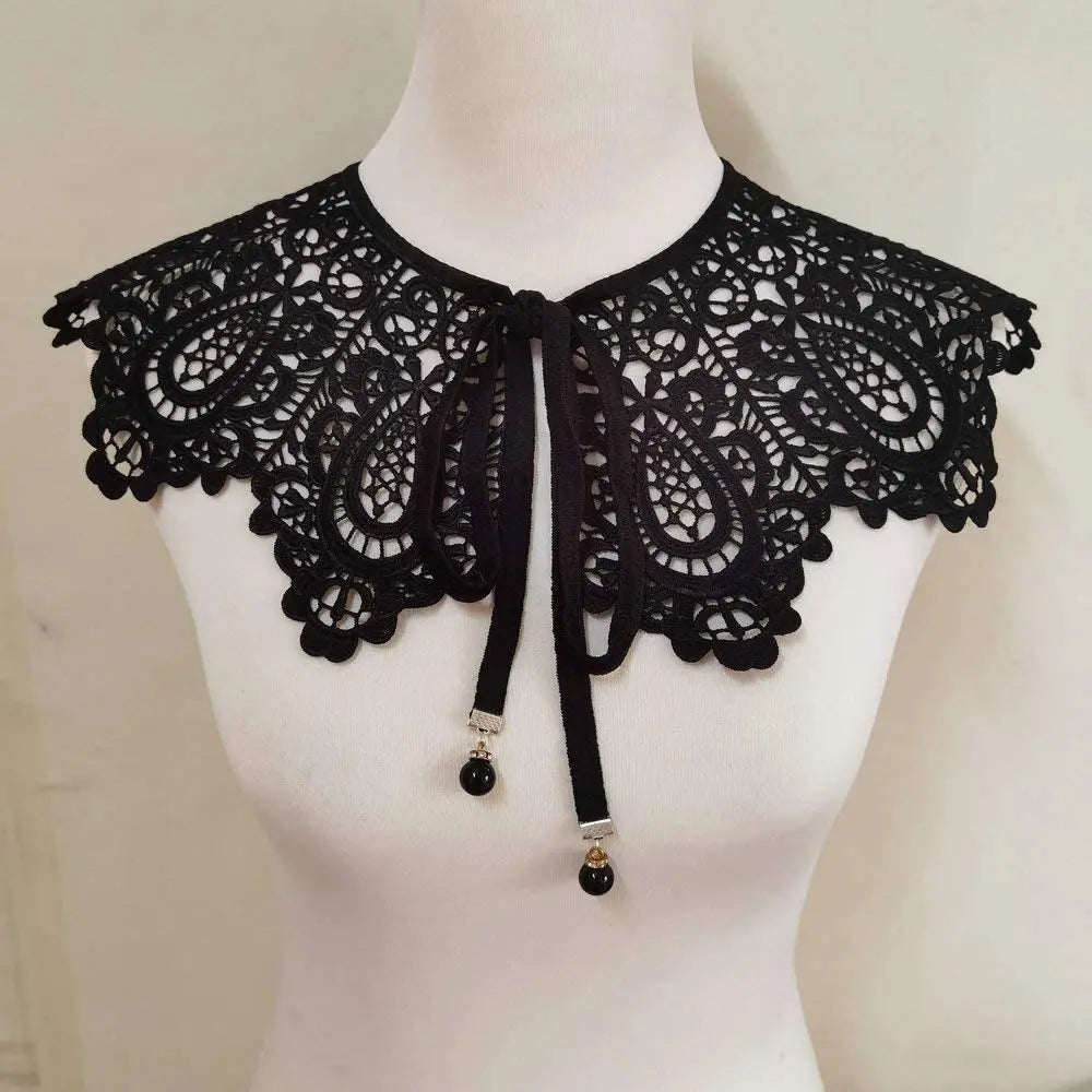 Embroidered lace collar