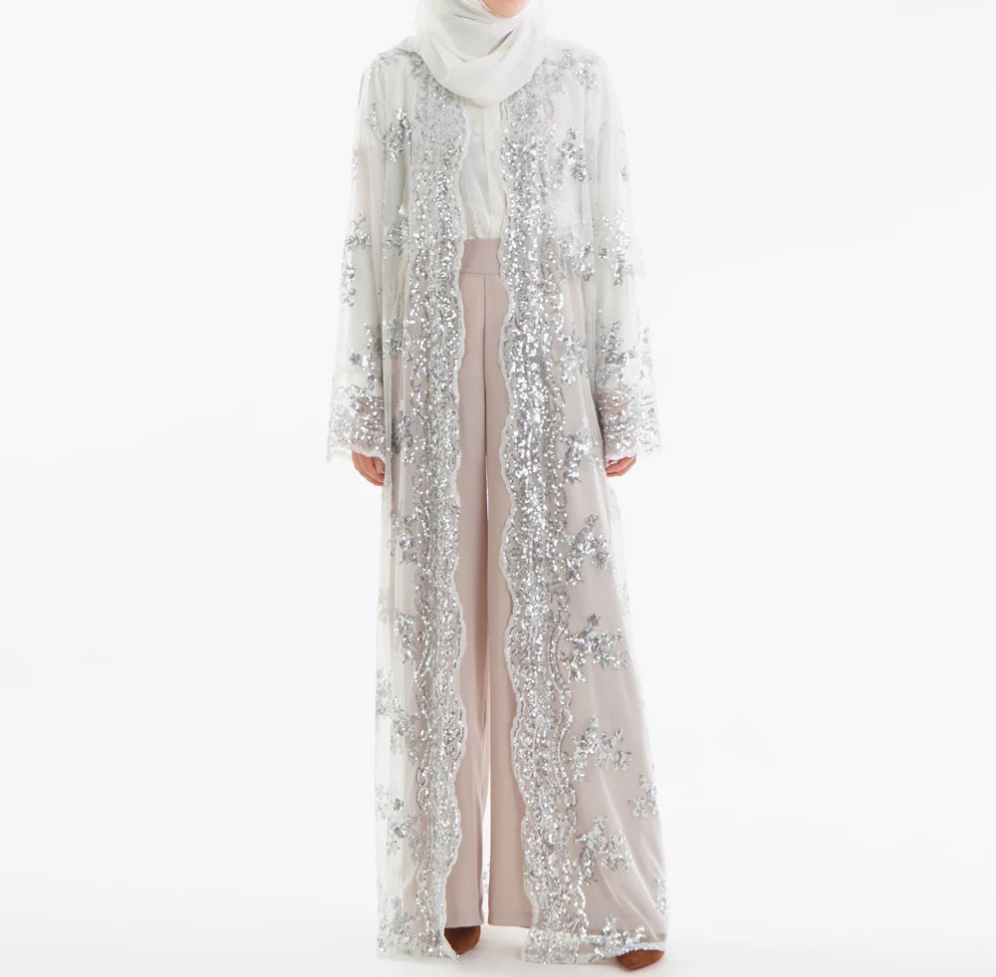 عباية مفتوحة بتفاصيل الترتر