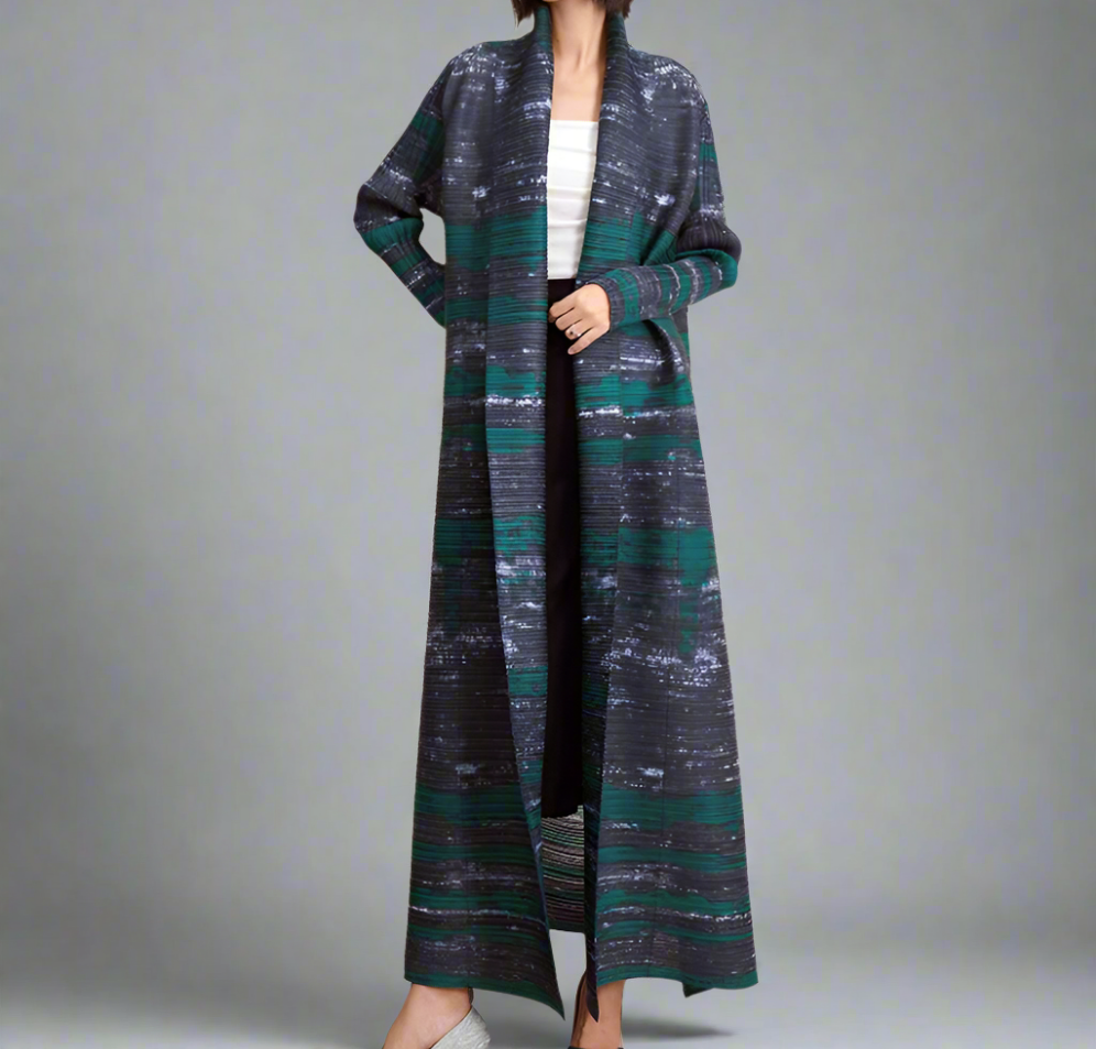 عباية مفتوحة مع تفاصيل تطريز