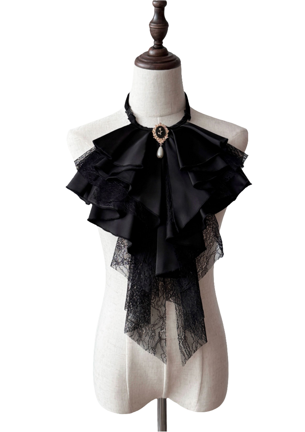 Vintage ruffled cravat bow tie