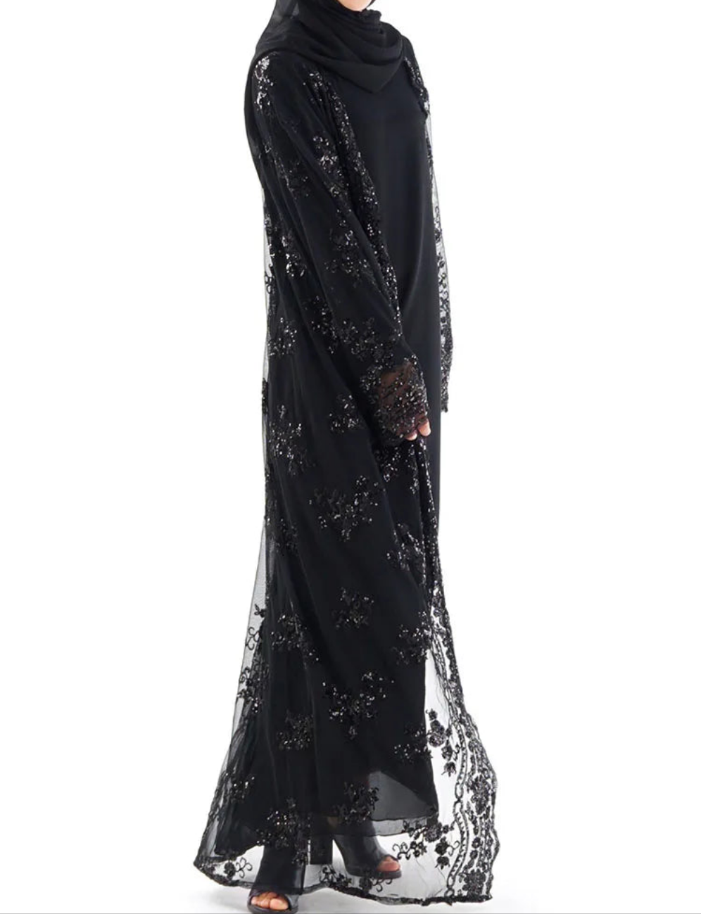 عباية مفتوحة بتفاصيل الترتر