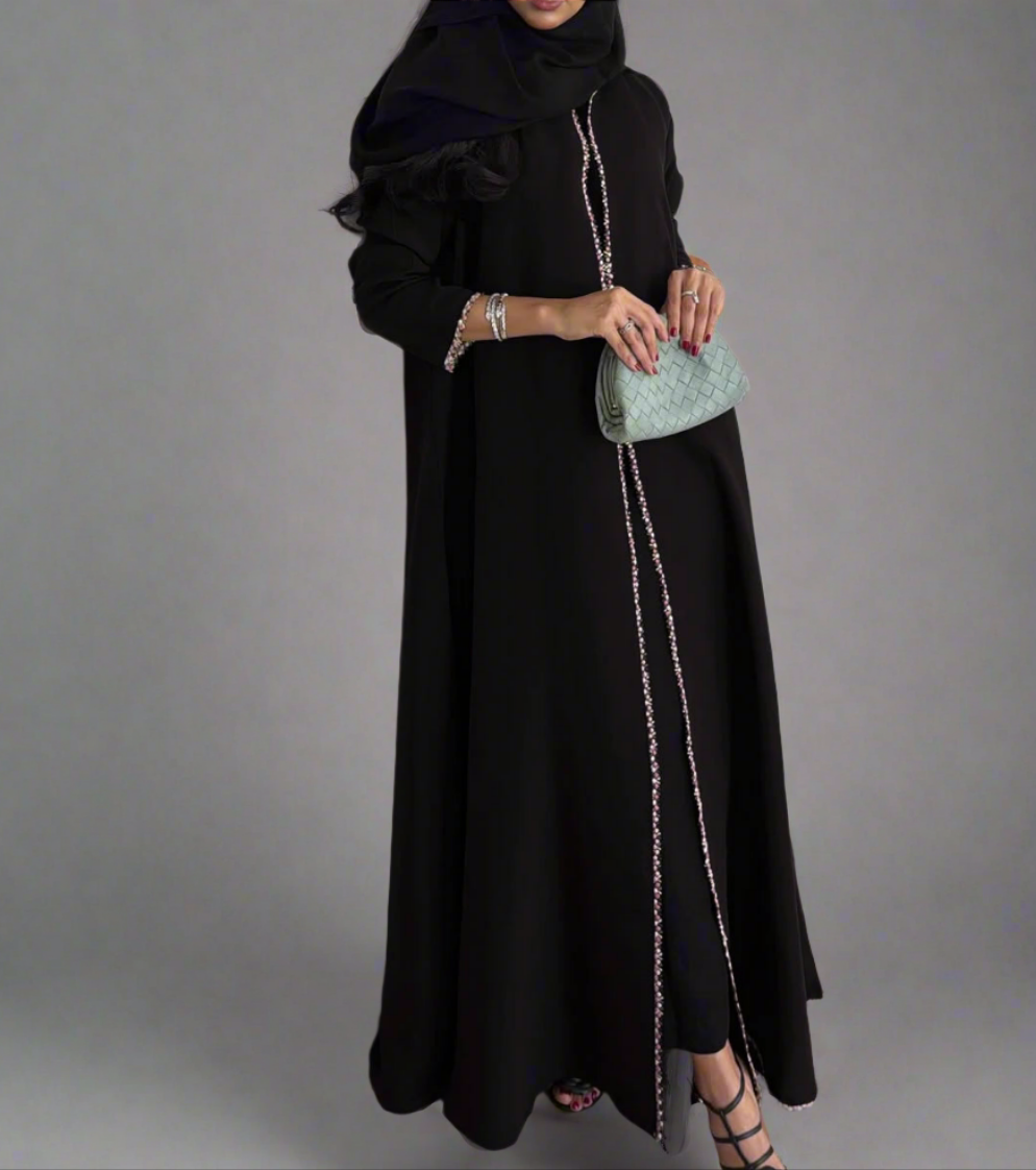 عباية مفتوحة مطرزة