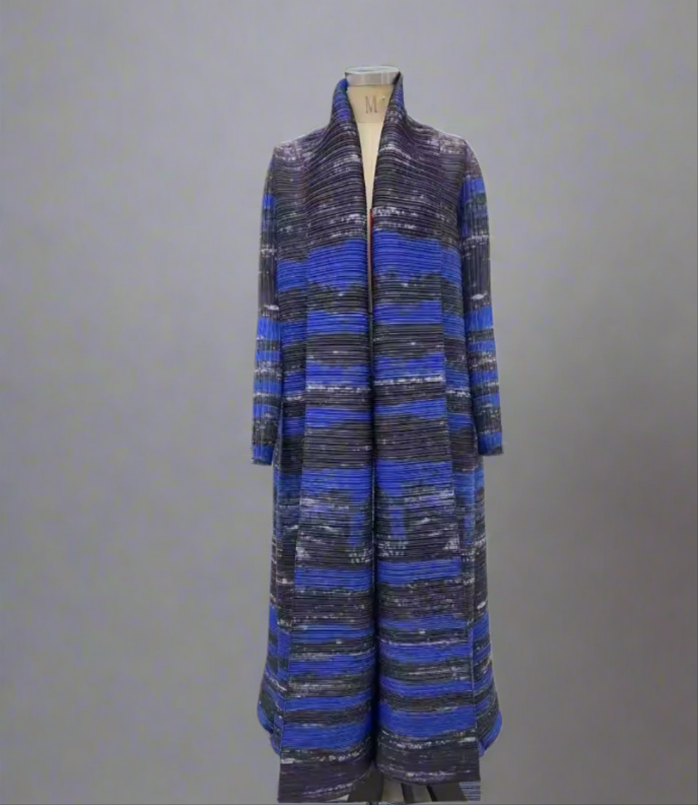 عباية مفتوحة مع تفاصيل تطريز