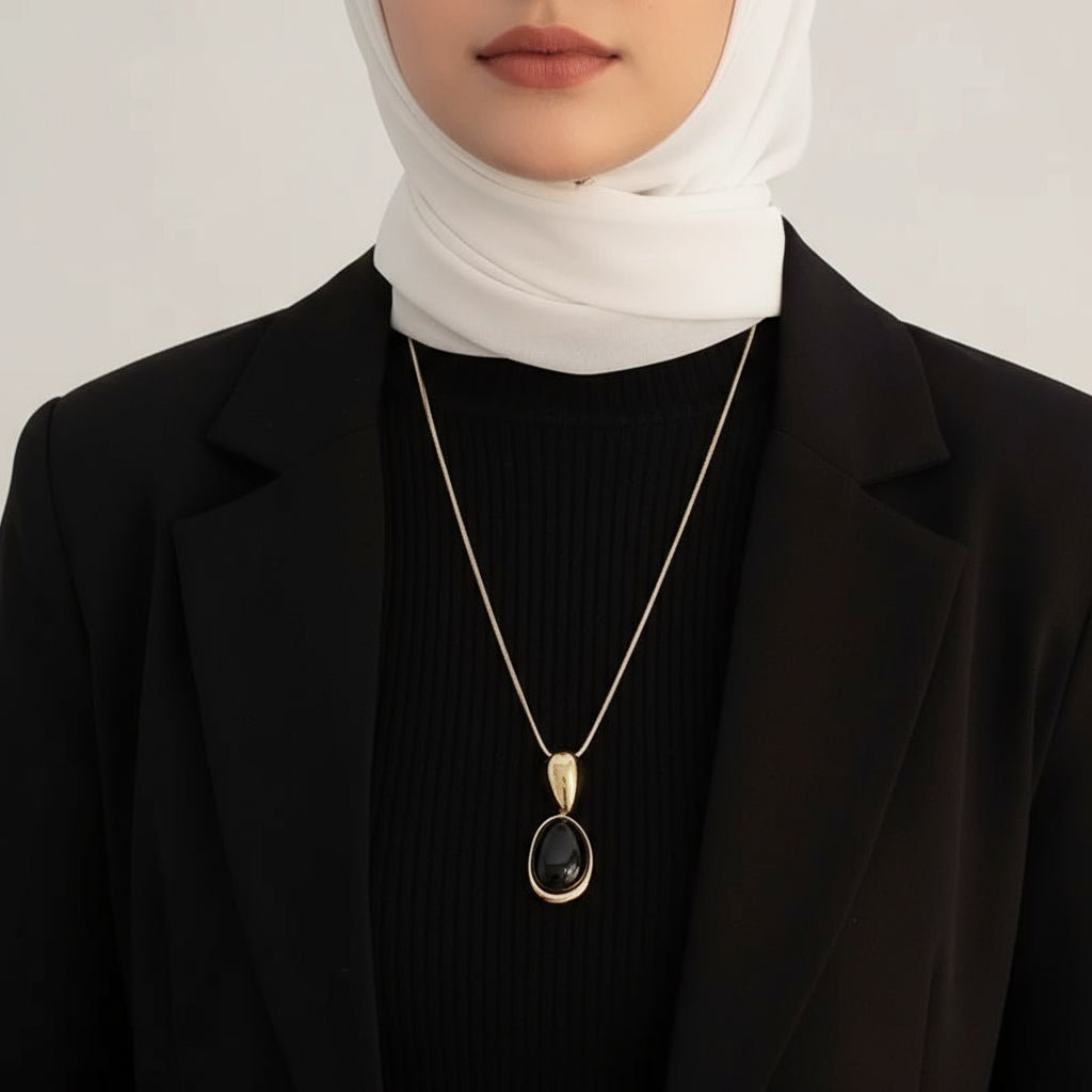 Acrylic pendant necklace