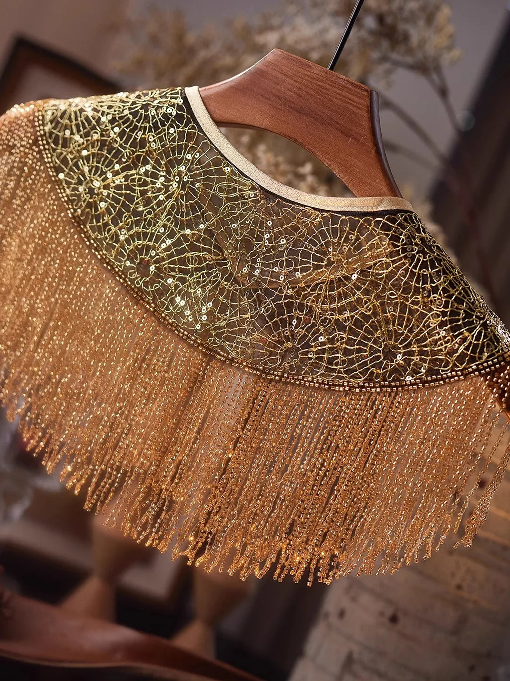 طوق شرابة مزخرف صلب