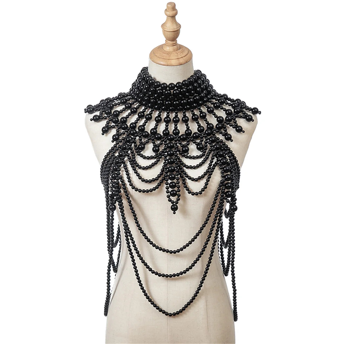 Dramatic pearl collar