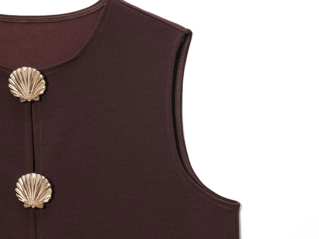 Minimalist buttoned vest