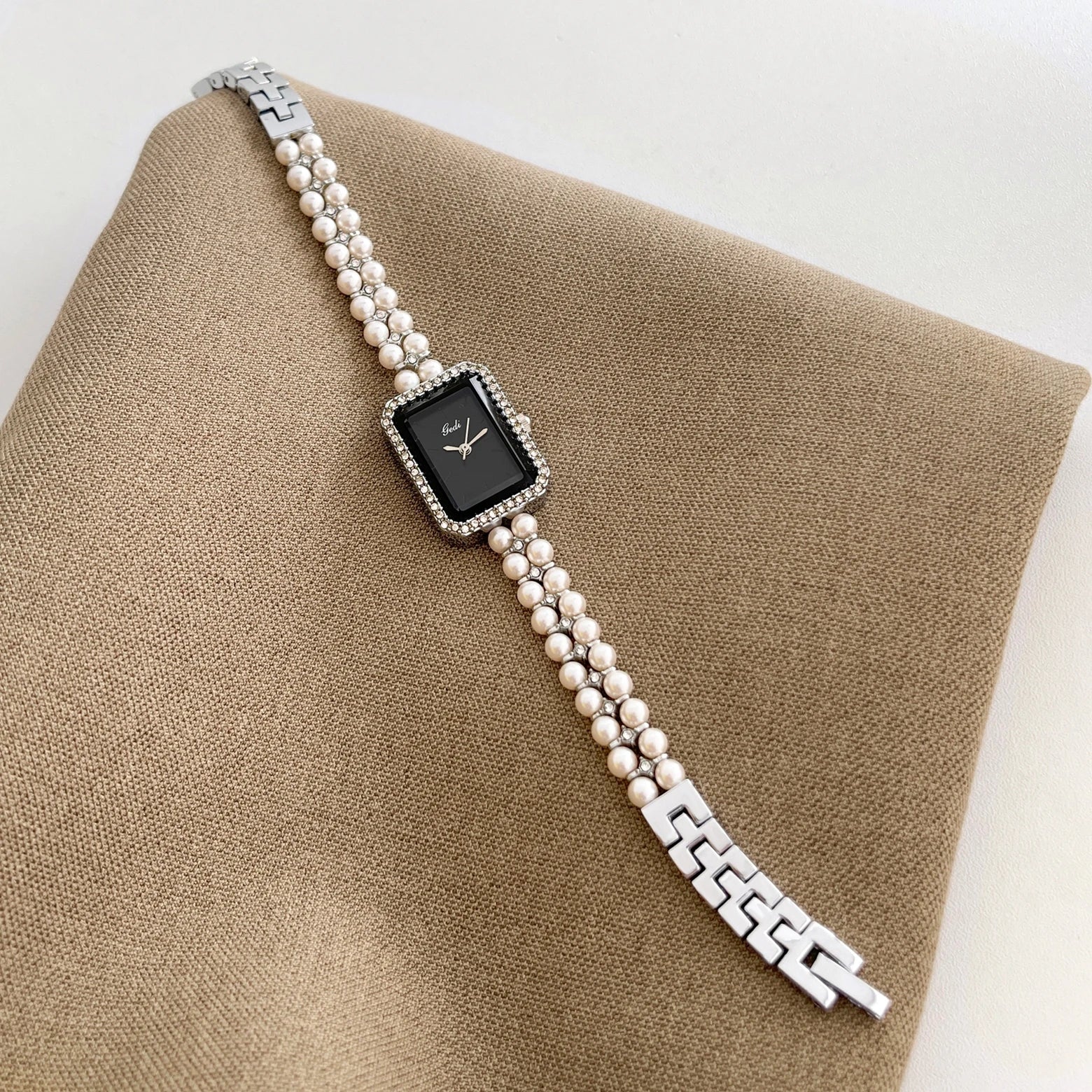 Rectangle quartz watch
