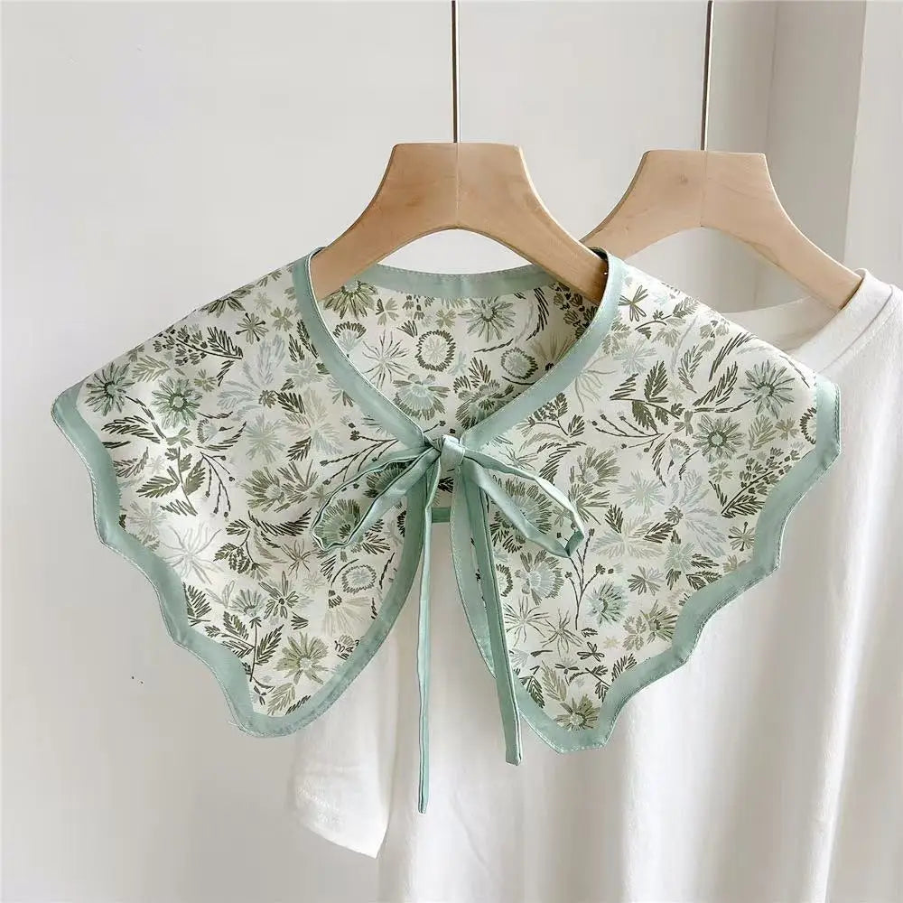 Stylish printed detachable collar