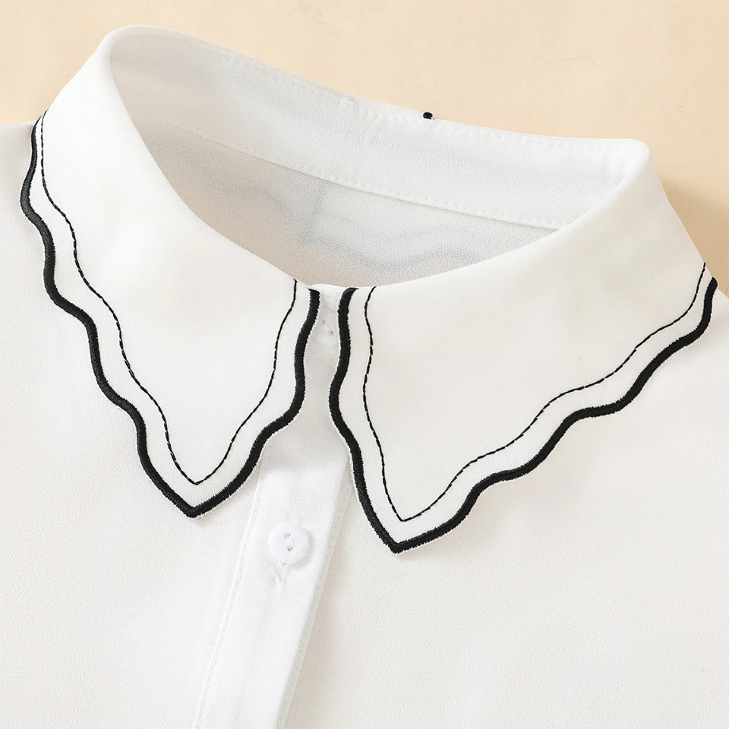 Decorative detachable collars