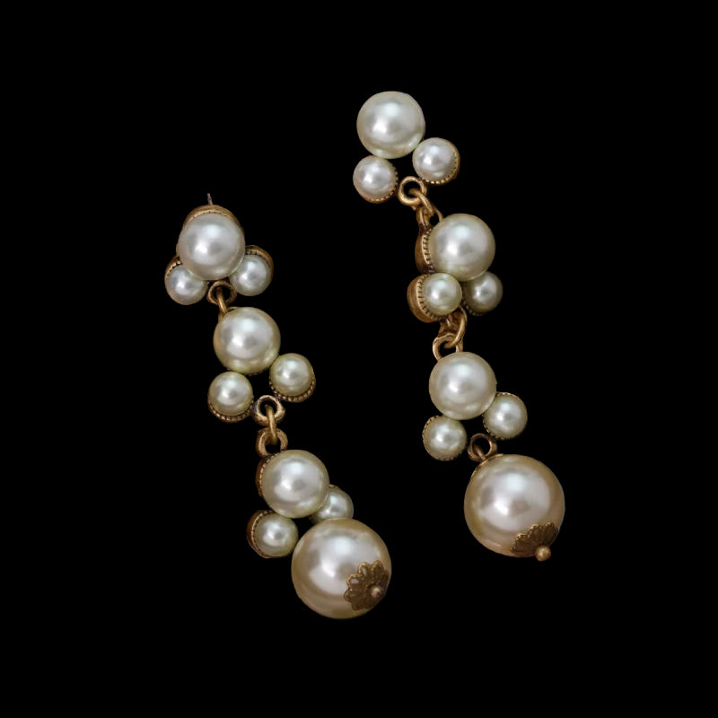 Elegant pearl jewelry – Necklace, bracelet & earrings