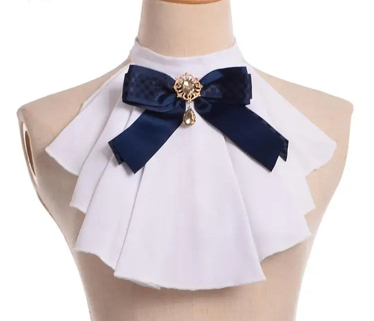 Elegant classic cravat collar