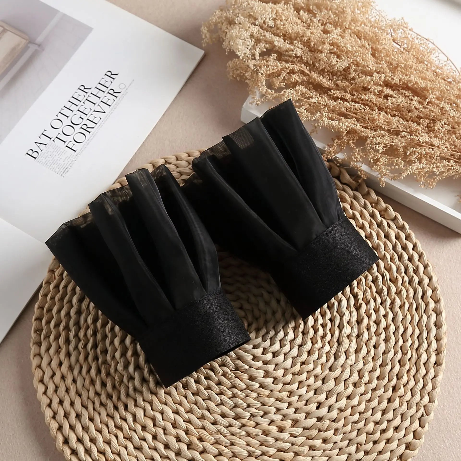 Elegant detachable sleeves