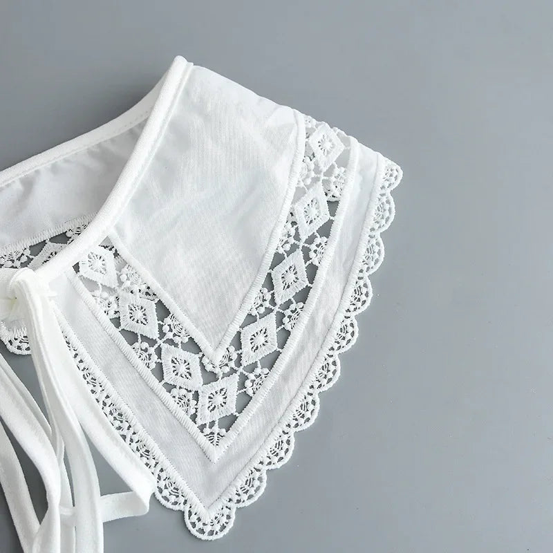 Solid detachable collar