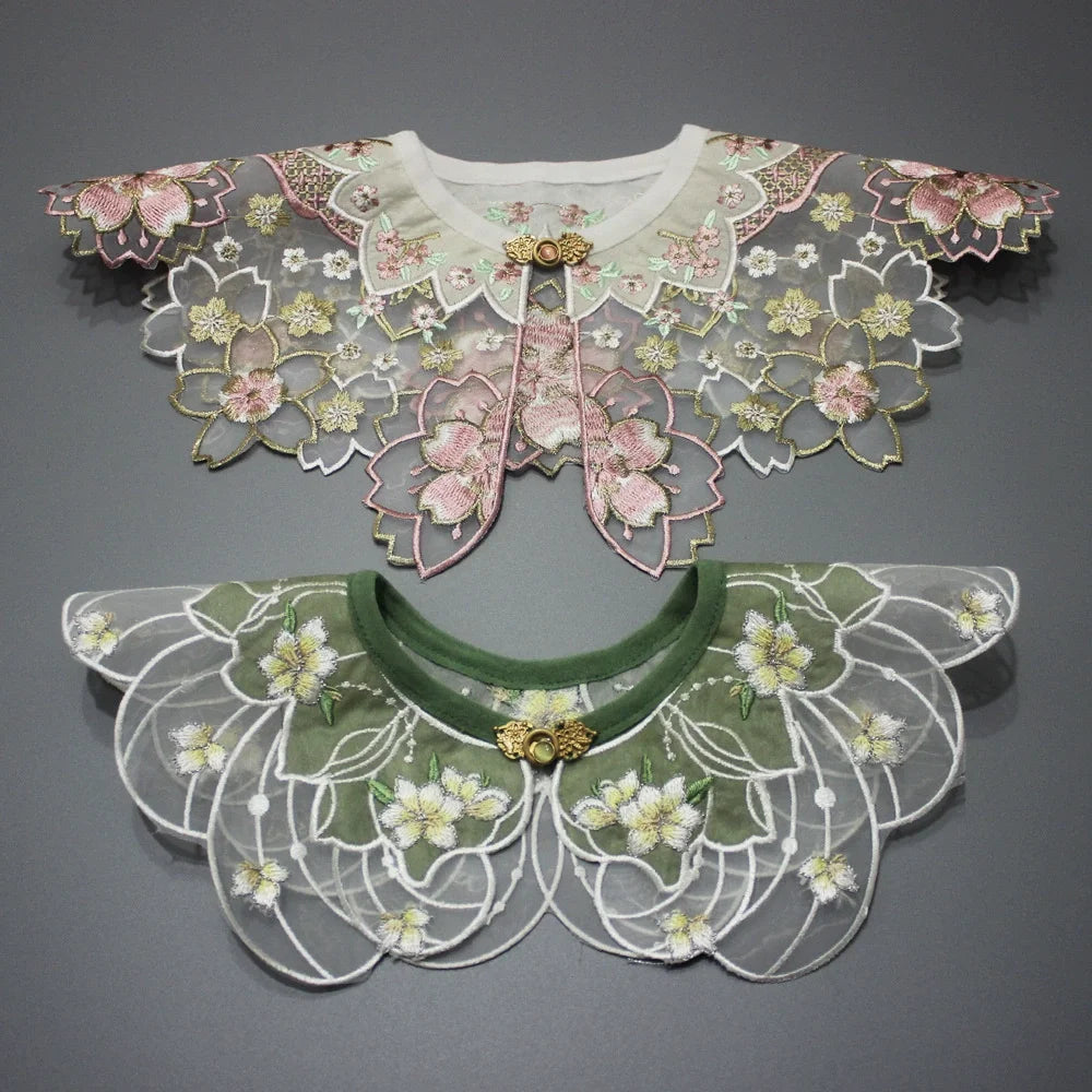 Embroidered detachable collar