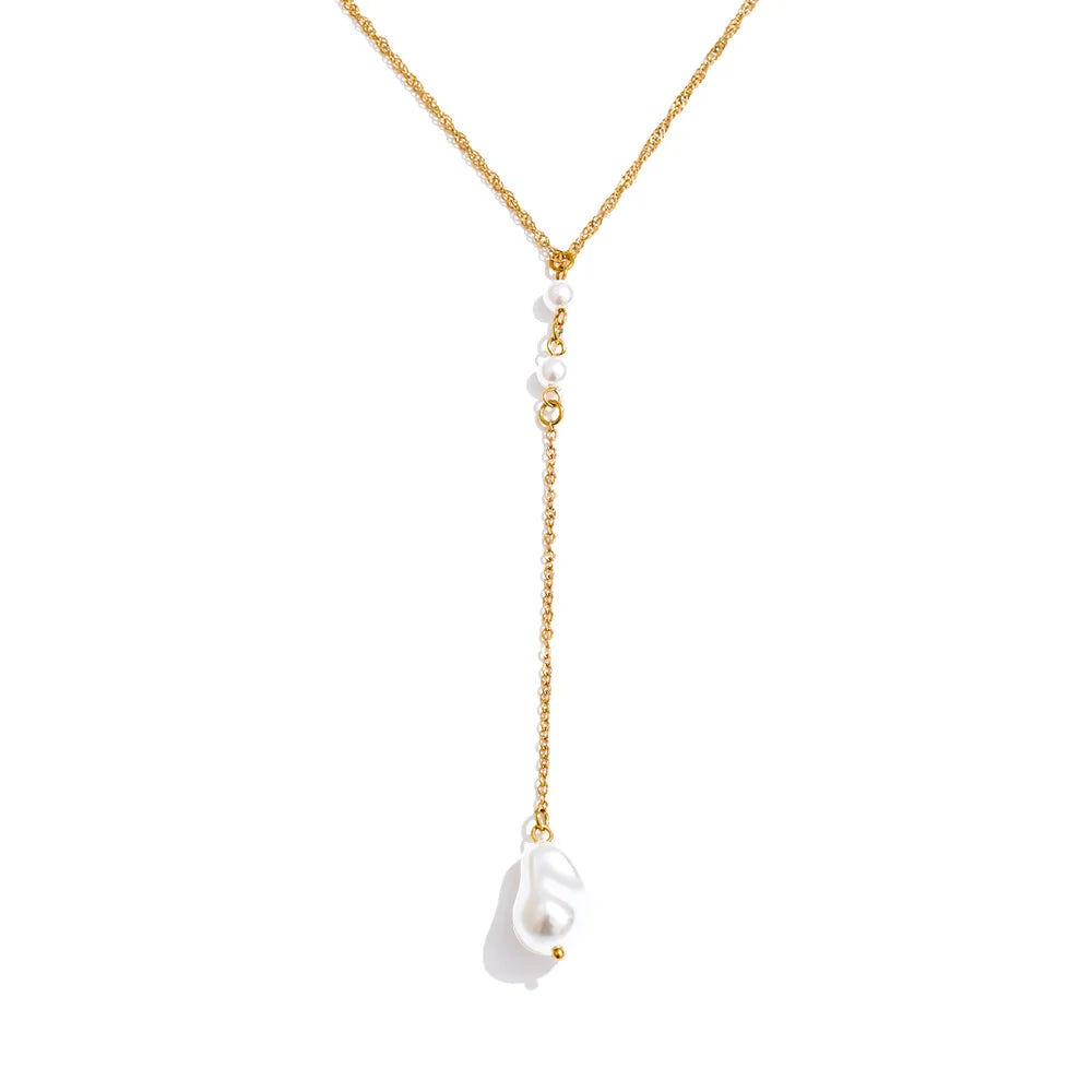 Geometric pearl pendant necklace