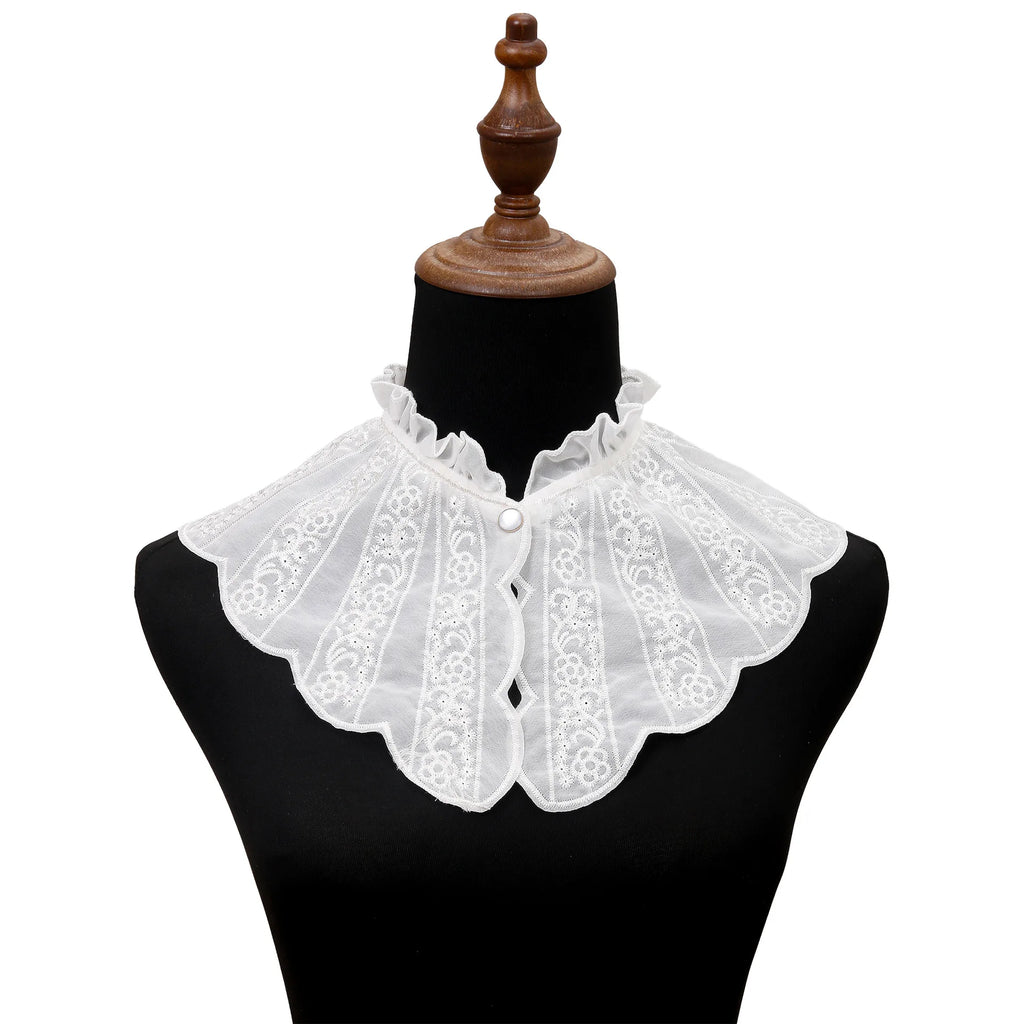 Embroidered detachable collar