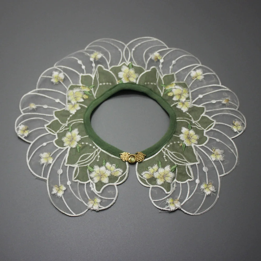 Embroidered detachable collar
