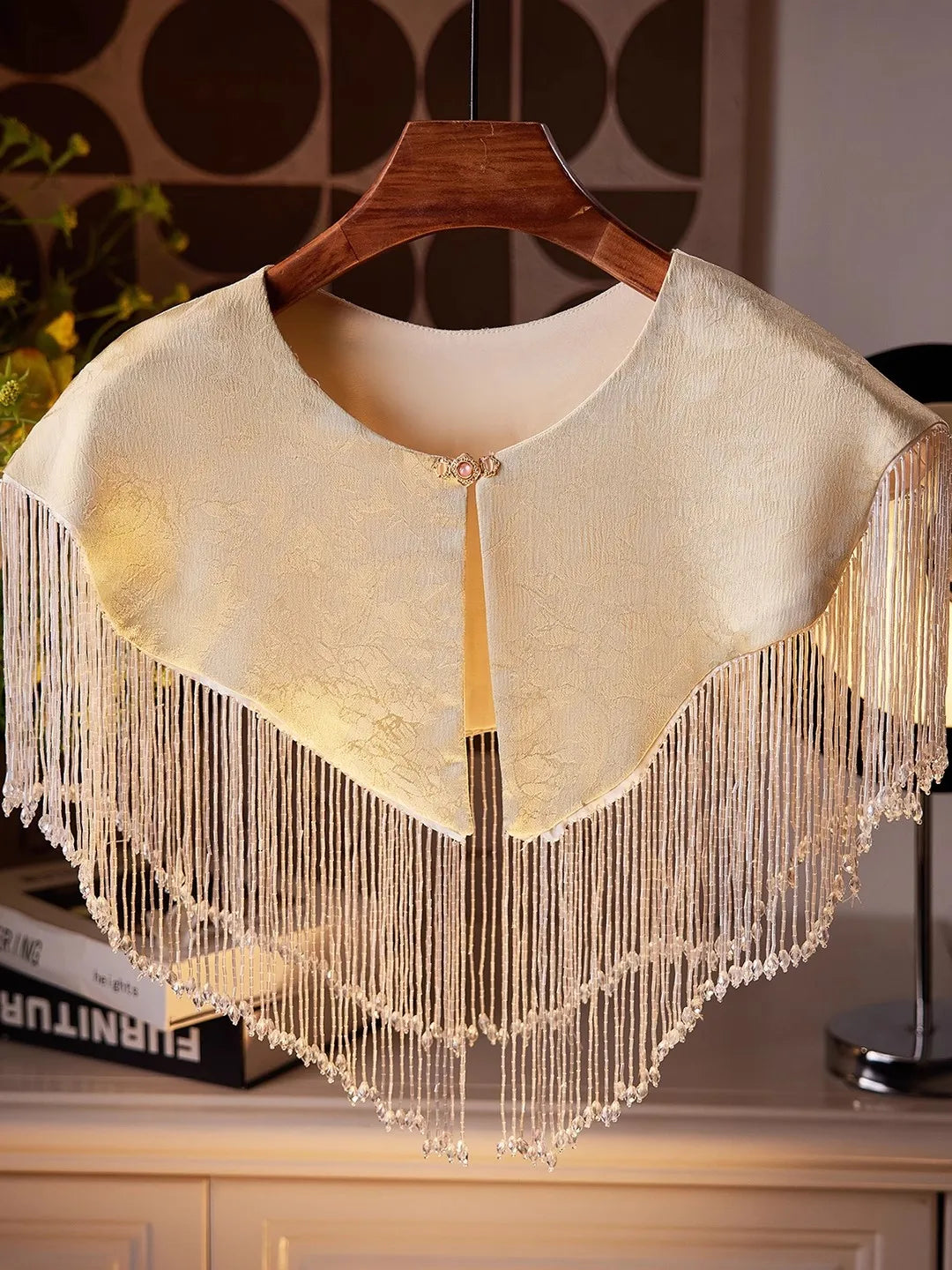 Solid Jacquard collar