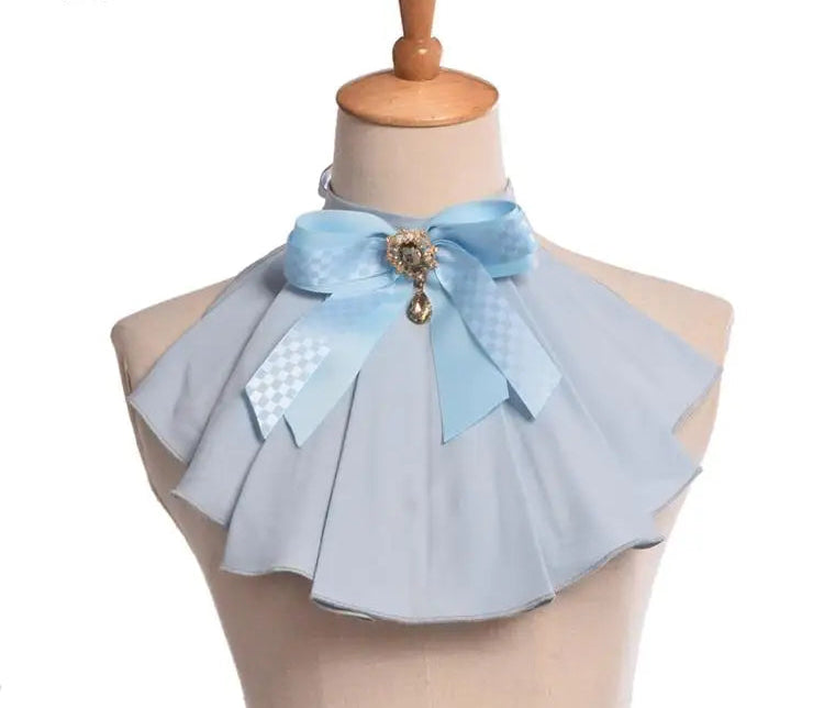 Elegant classic cravat collar