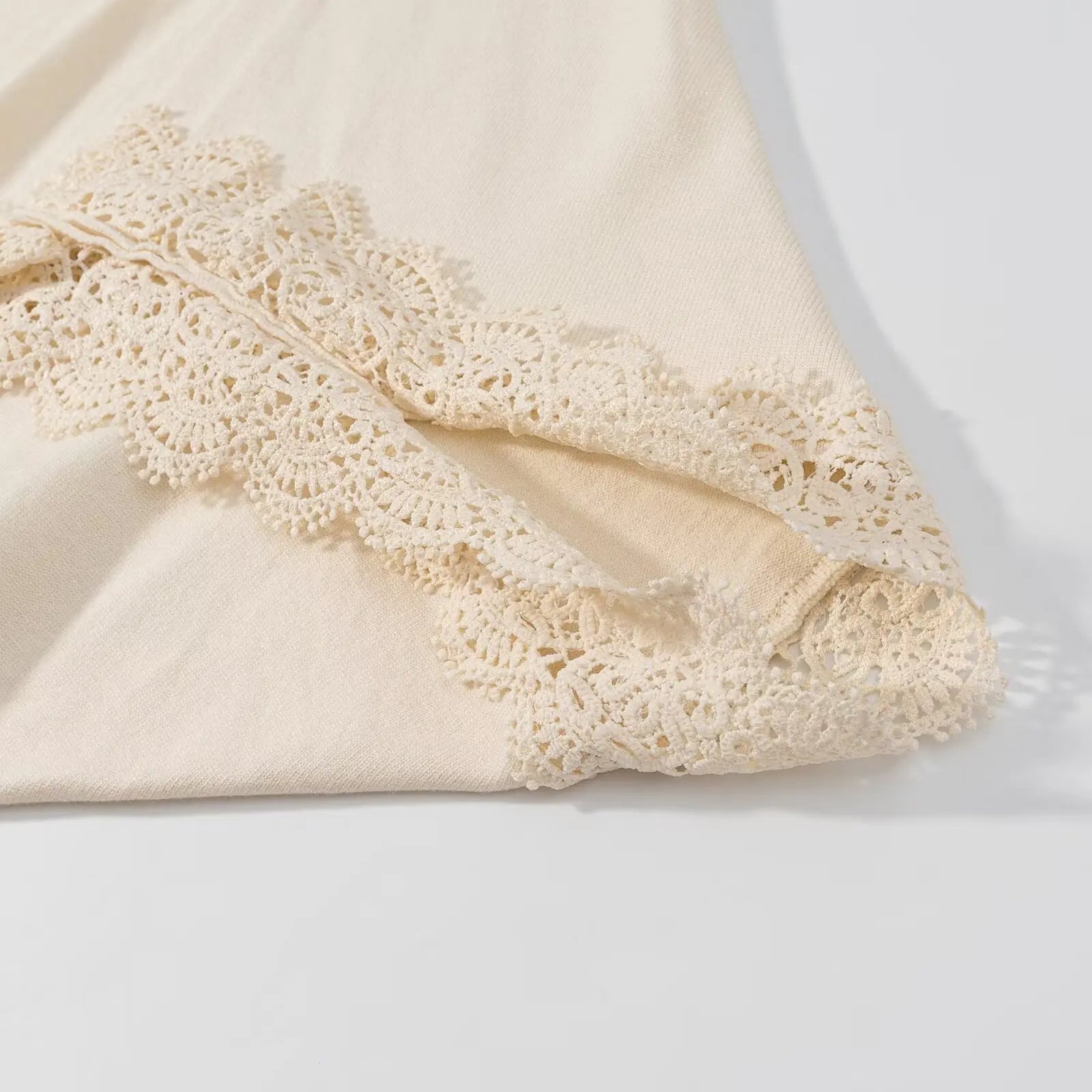 بونشو بأكمام خفاش بتصميم الشارع