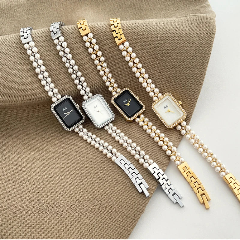 ساعة كوارتز مستطيلة