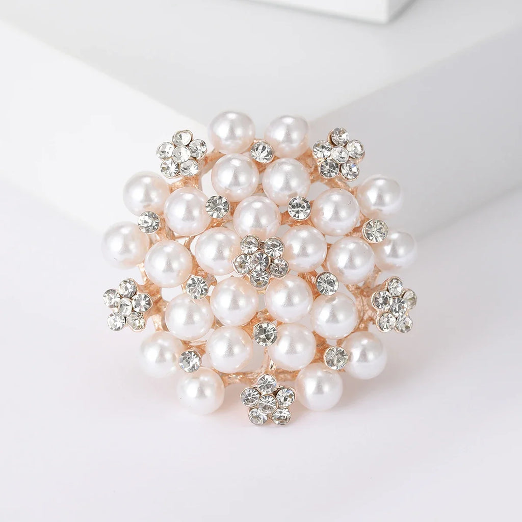 Stylish pearl brooches