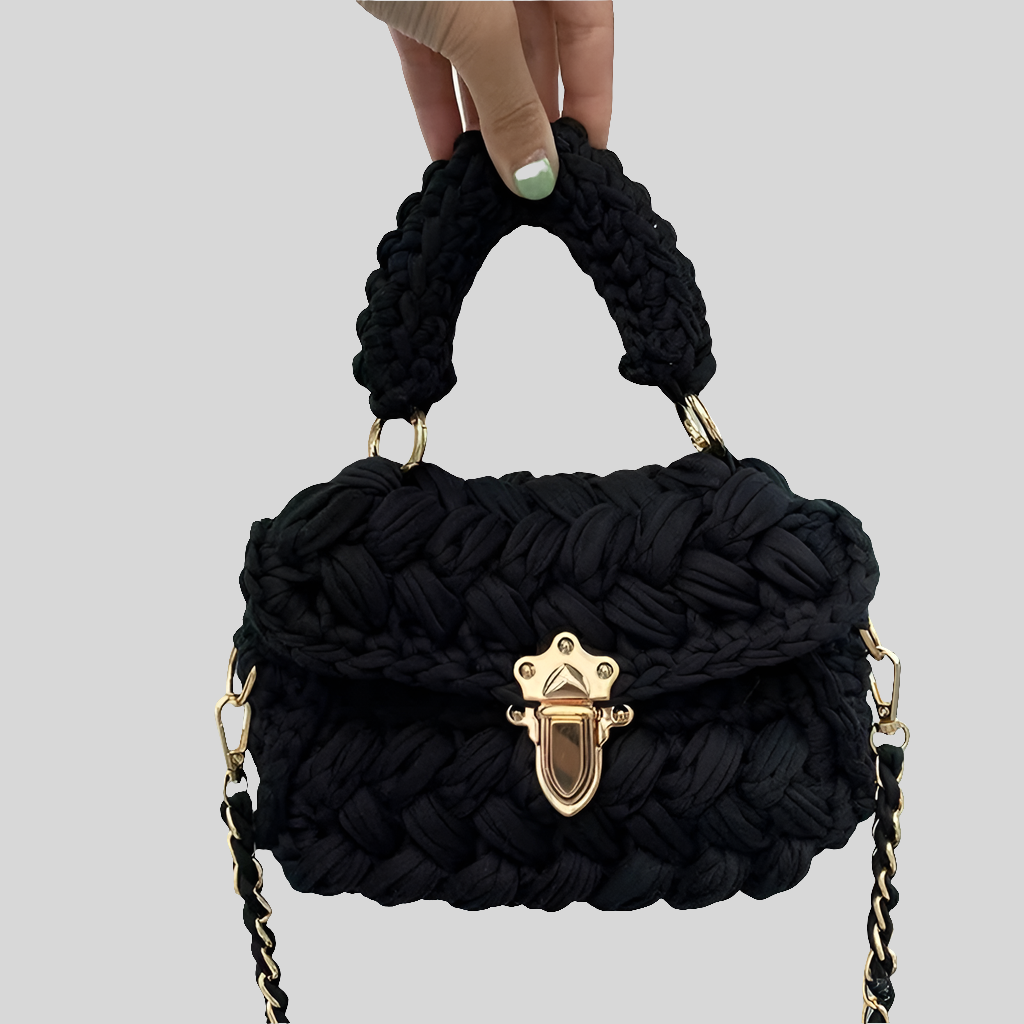 Chain flap shoulder bag