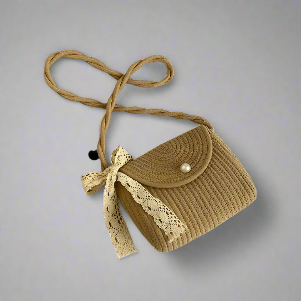 Square straw shoulder bag