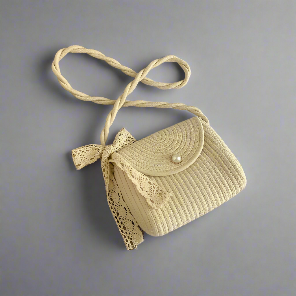 Square straw shoulder bag