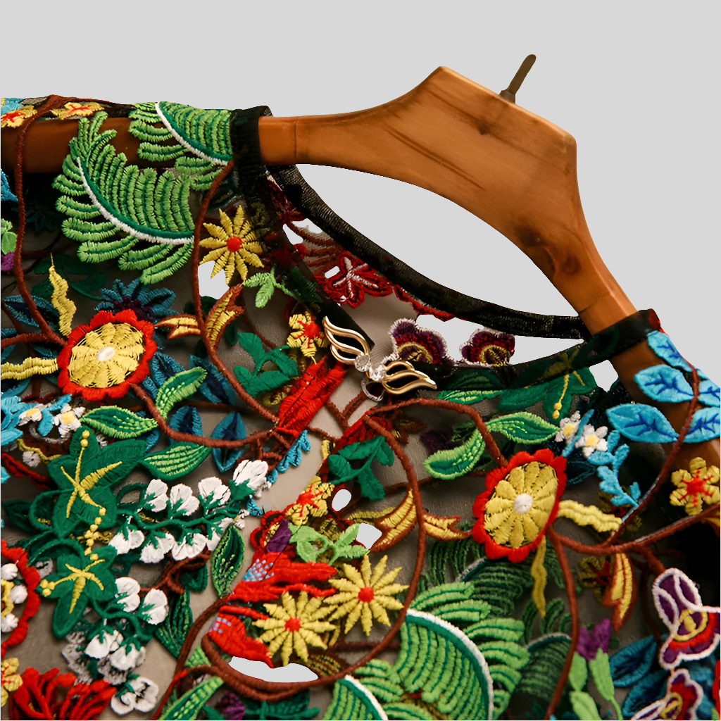 Vintage floral collar