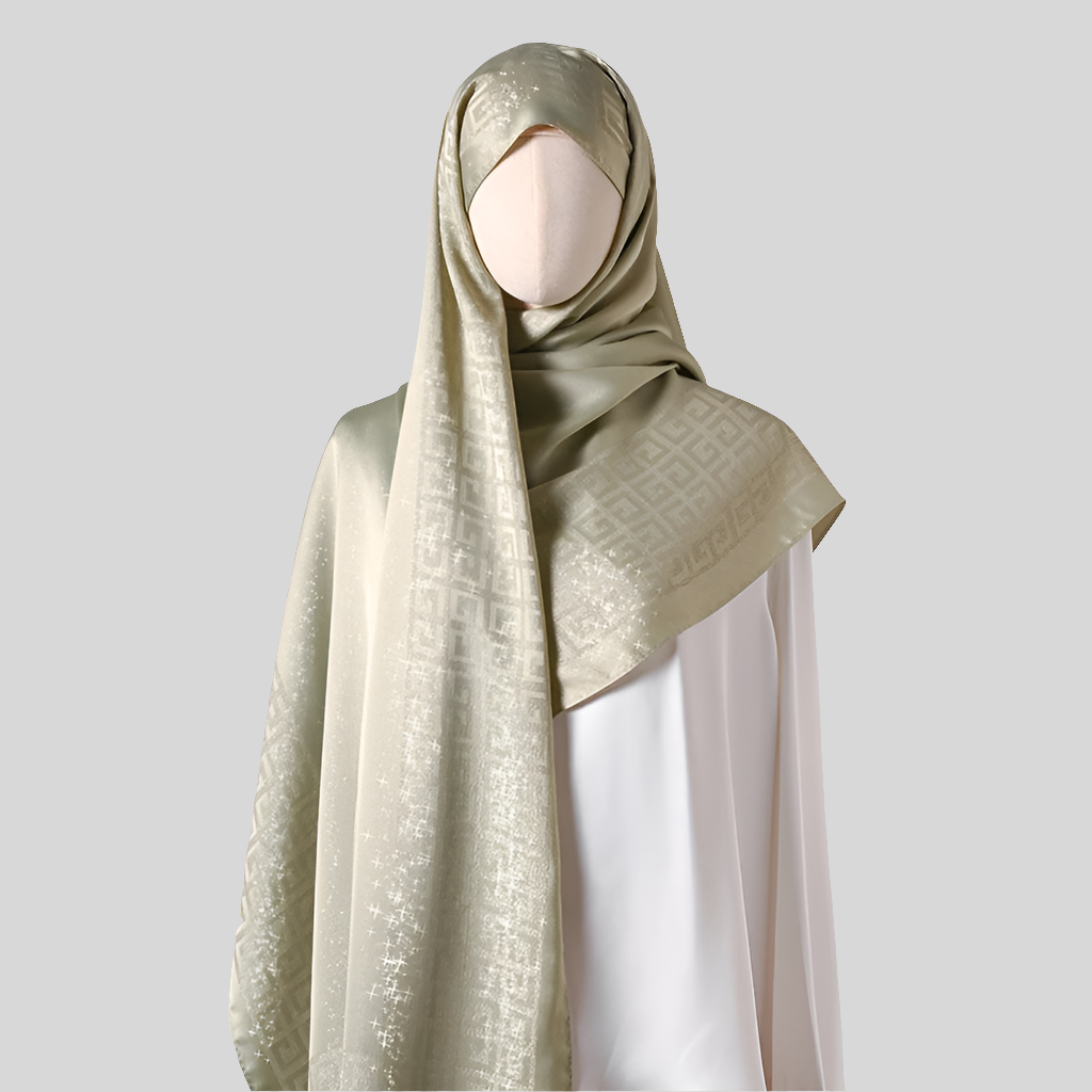 Elegant tatting shawl