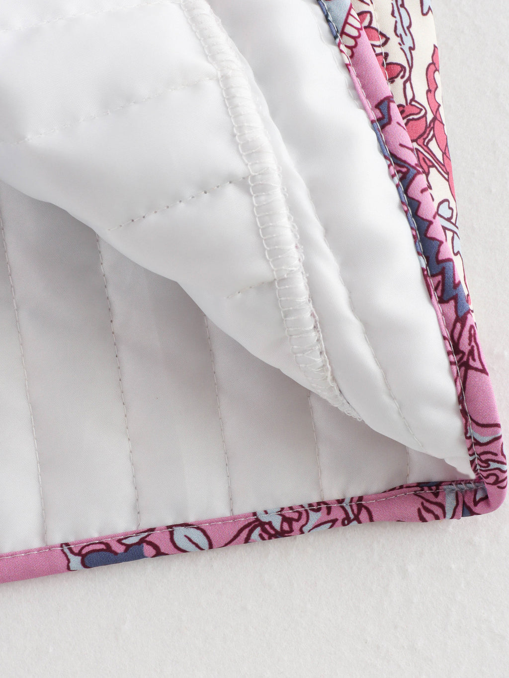 سترة مبطنة بطبعة زهور