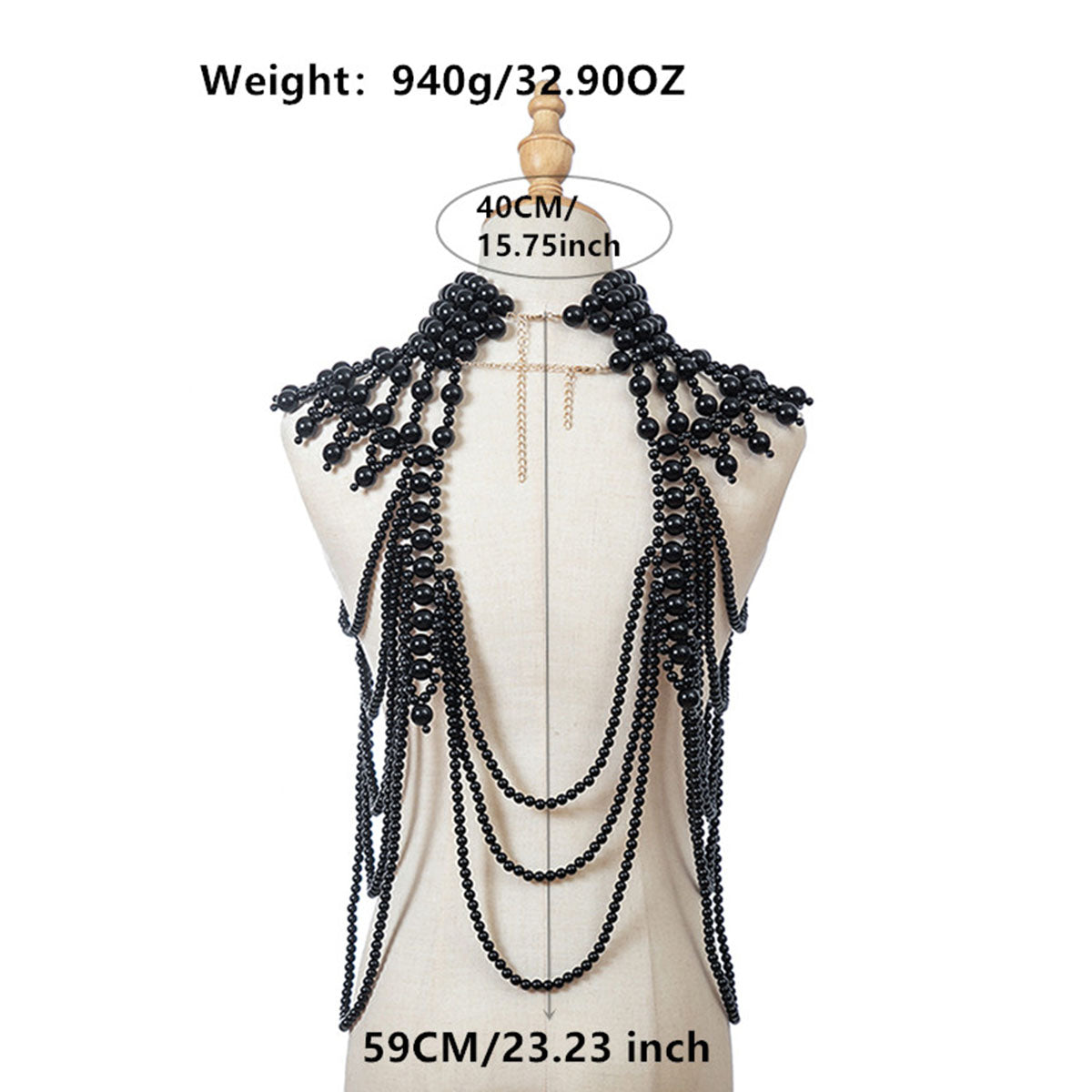 Dramatic pearl collar