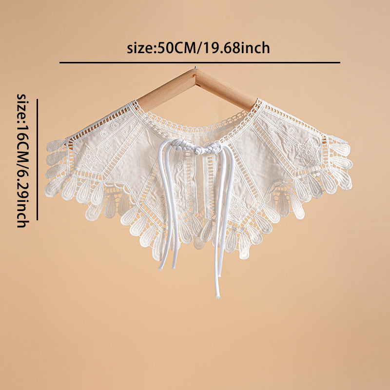 طوق قابل للفصل مطرز بالزهور